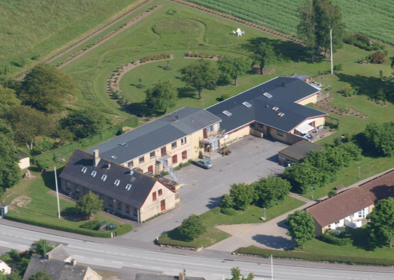 Nygammelso Bed & Breakfast Stege Exterior foto