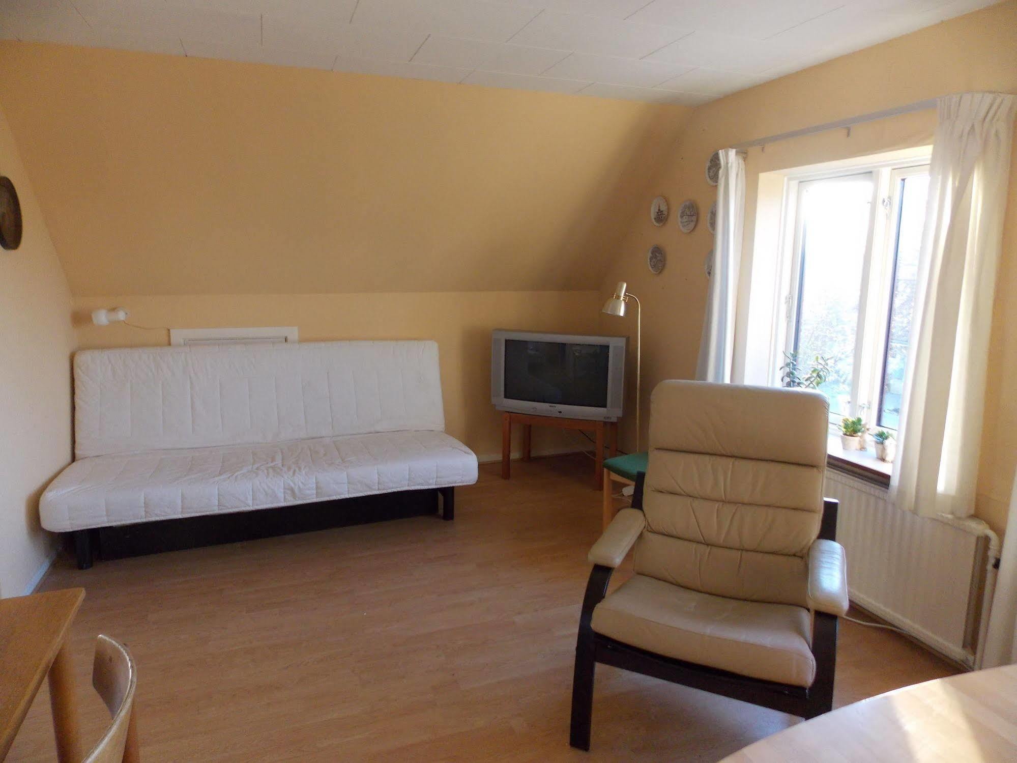Nygammelso Bed & Breakfast Stege Exterior foto
