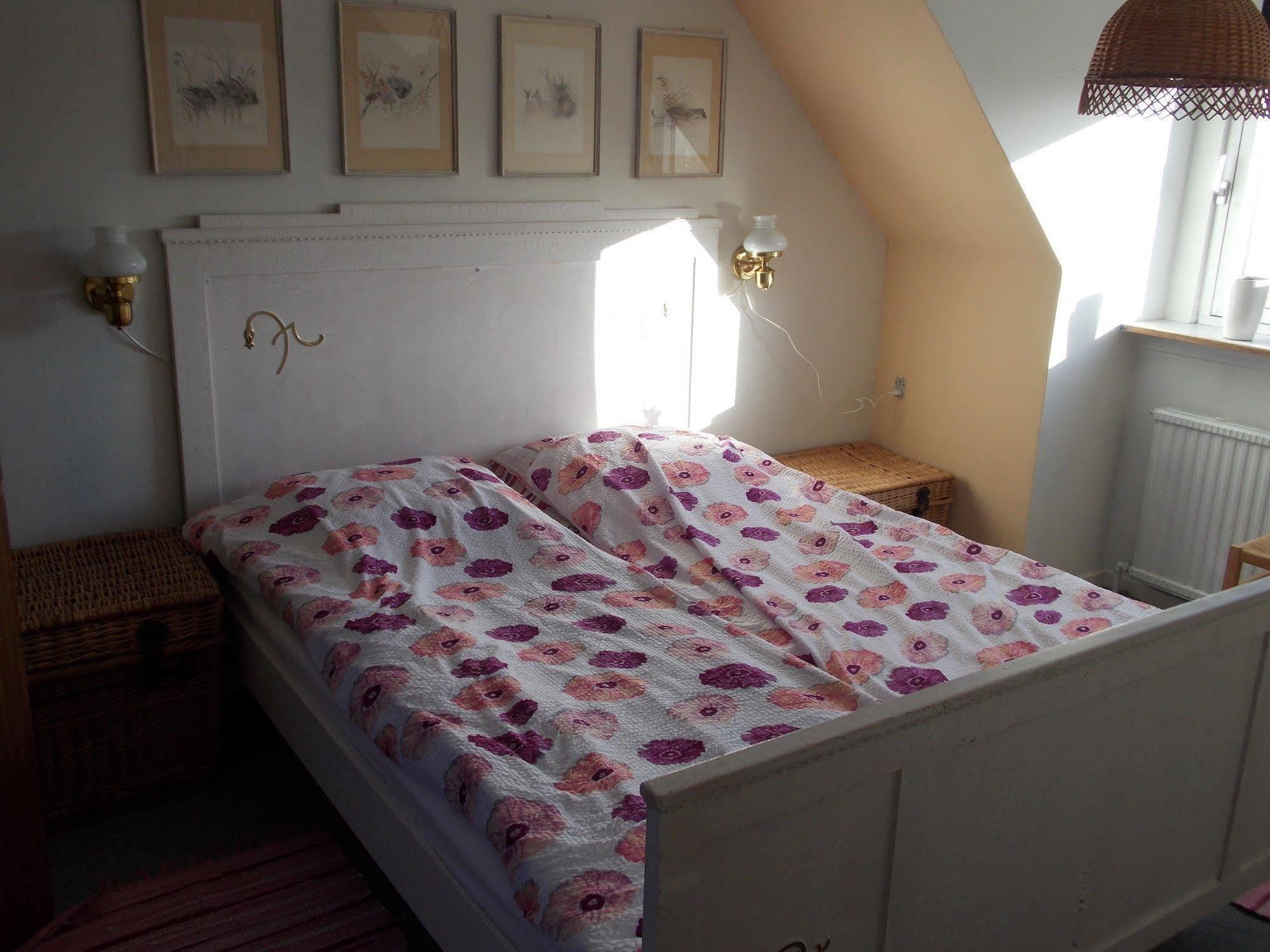 Nygammelso Bed & Breakfast Stege Exterior foto