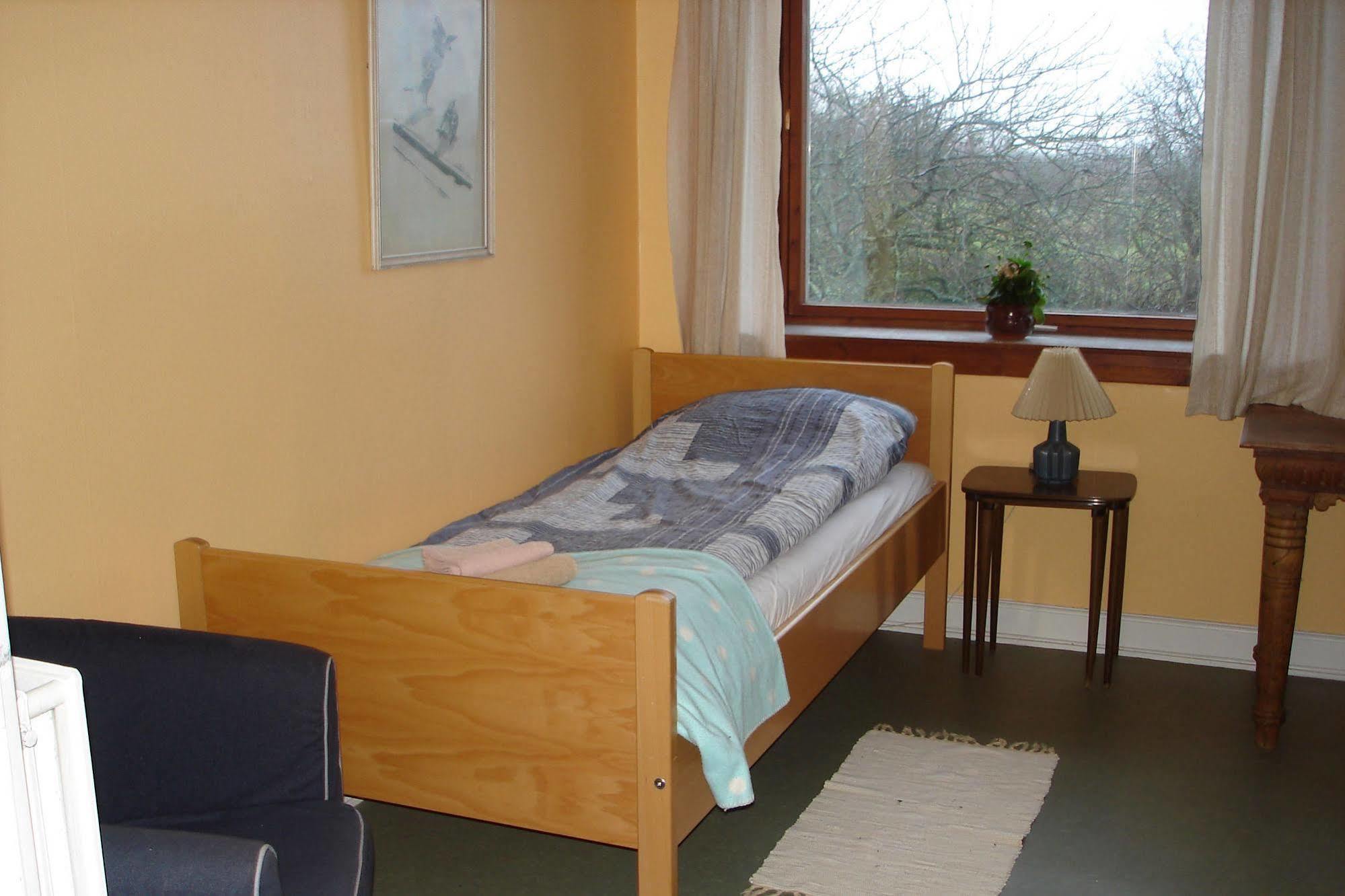 Nygammelso Bed & Breakfast Stege Exterior foto