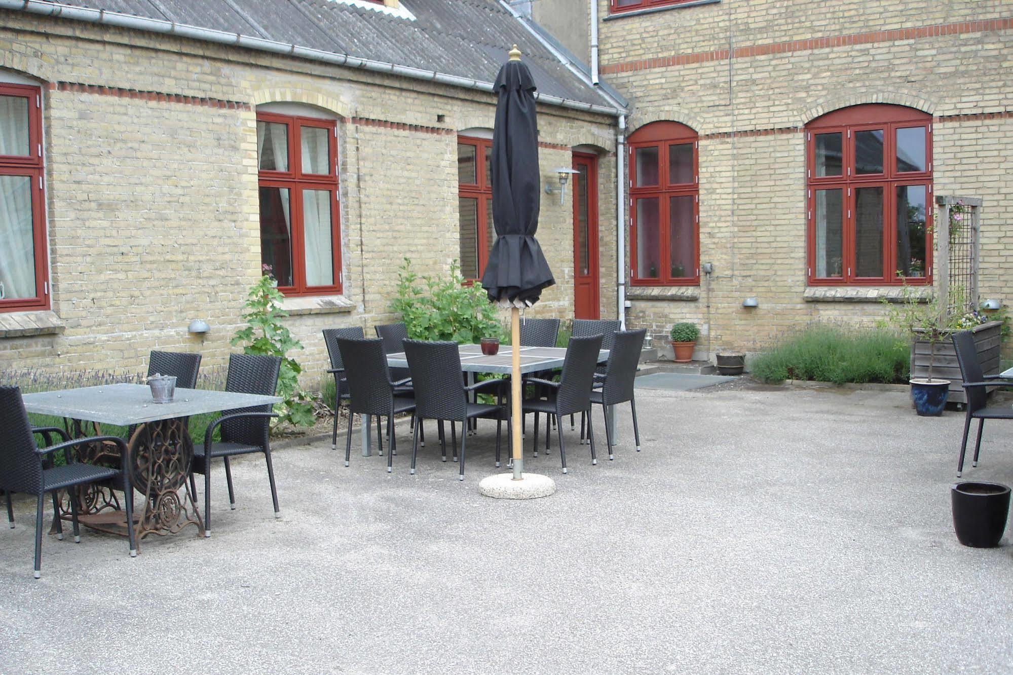 Nygammelso Bed & Breakfast Stege Exterior foto