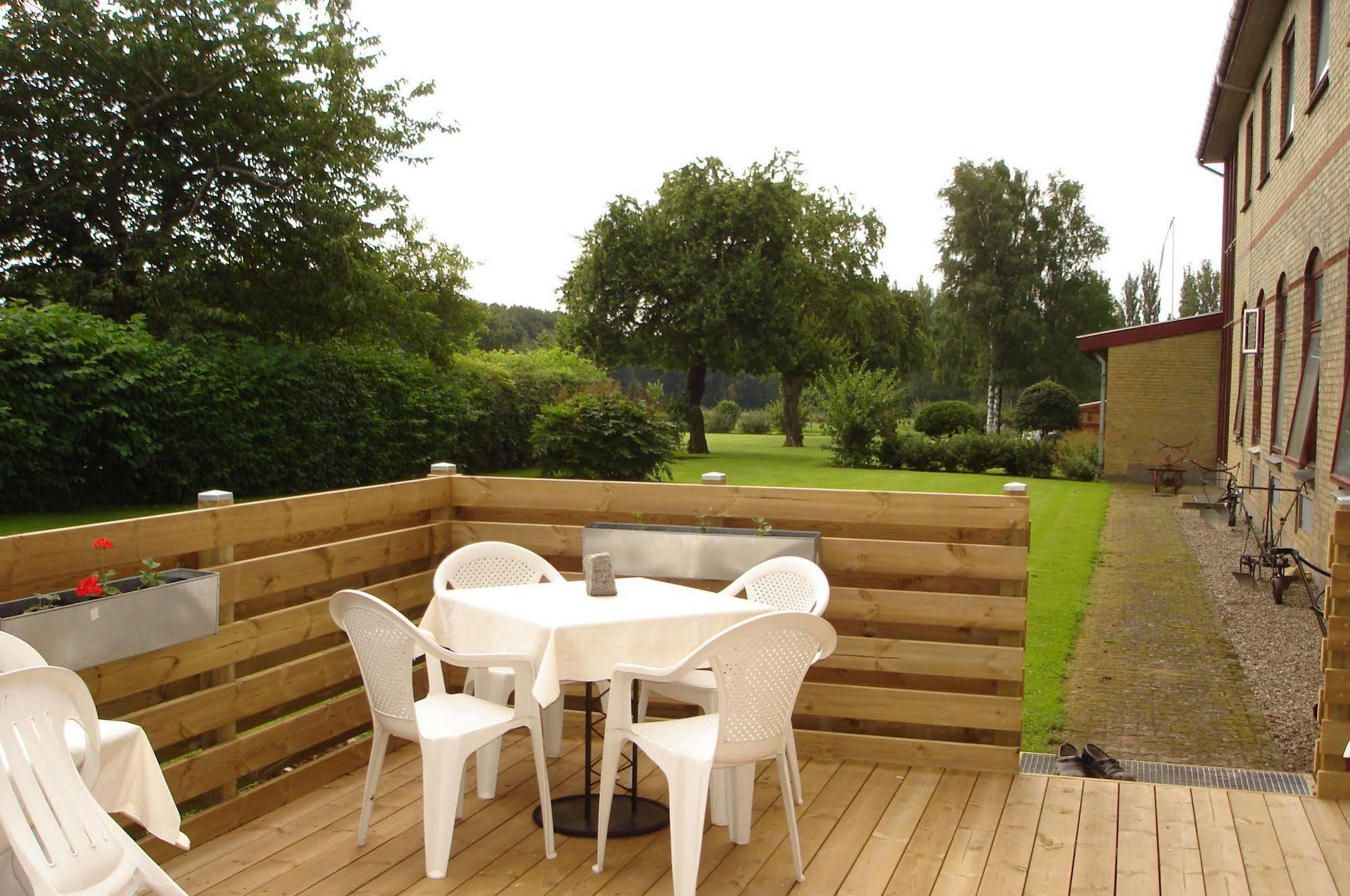 Nygammelso Bed & Breakfast Stege Exterior foto